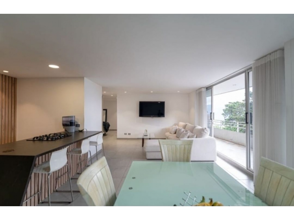 Apartamento en arriendo en El Tesoro, Medellín · foto 4 de 13