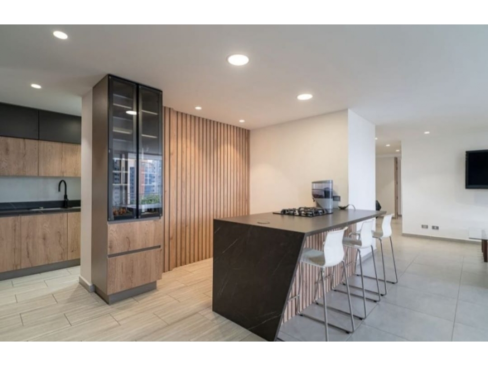 Apartamento en arriendo en El Tesoro, Medellín · foto 5 de 13