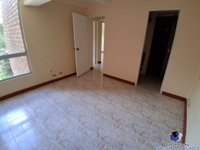 Apartamento en venta en El Poblado, Medellín · foto 3 de 7