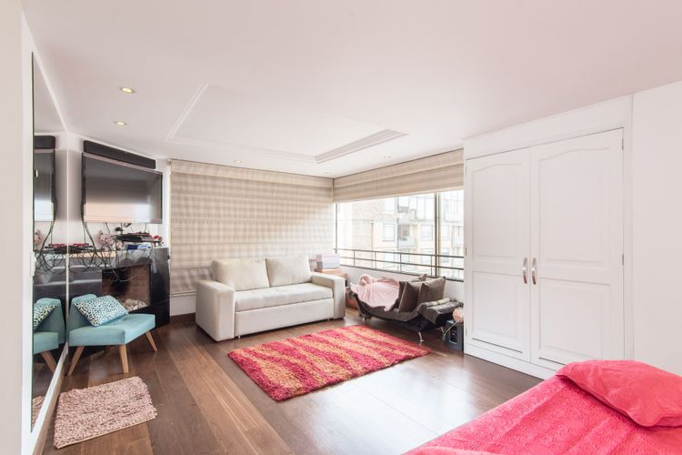 Apartamento de 5 alcobas en venta en Santa Barbara Occidental, Bogotá, 280 m² · foto 16 de 20