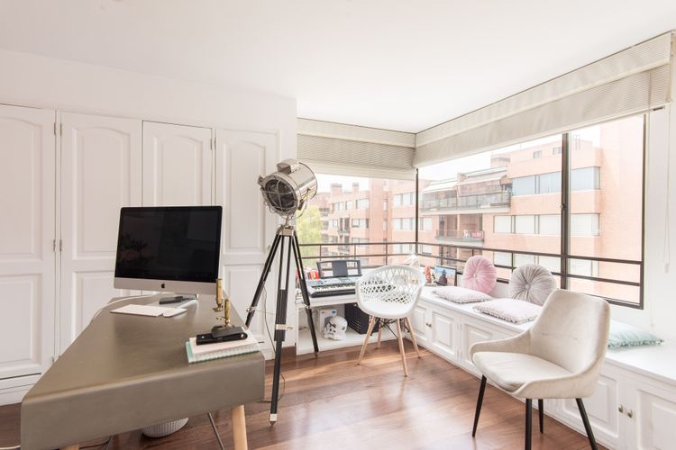 Apartamento de 5 alcobas en venta en Santa Barbara Occidental, Bogotá, 280 m² · foto 19 de 20