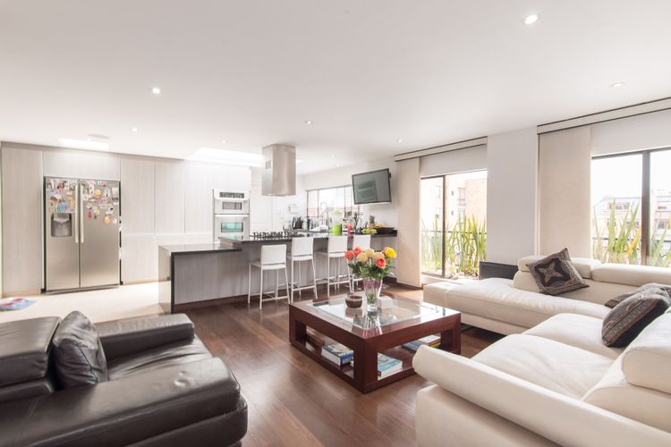 Apartamento de 5 alcobas en arriendo en Santa Barbara Occidental, Bogotá, 280 m² · foto 2 de 20