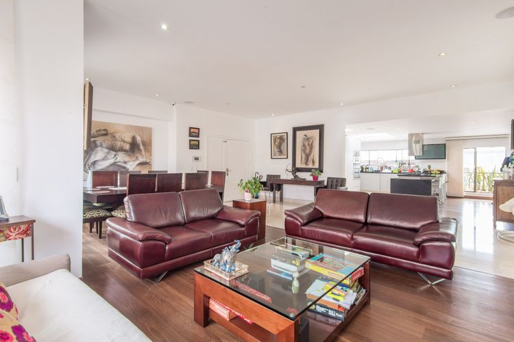 Apartamento de 5 alcobas en arriendo en Santa Barbara Occidental, Bogotá, 280 m² · foto 4 de 20