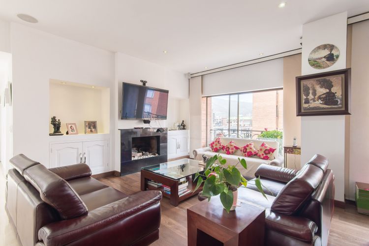 Apartamento de 5 alcobas en arriendo en Santa Barbara Occidental, Bogotá, 280 m² · foto 5 de 20