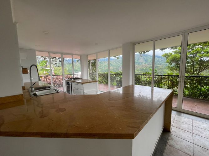 Casa de 10 alcobas en venta en San Vicente, Jamundí, 1126 m² · foto 5 de 22