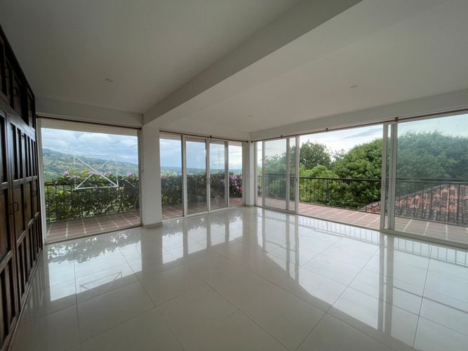Casa de 10 alcobas en venta en San Vicente, Jamundí, 1126 m² · foto 7 de 22