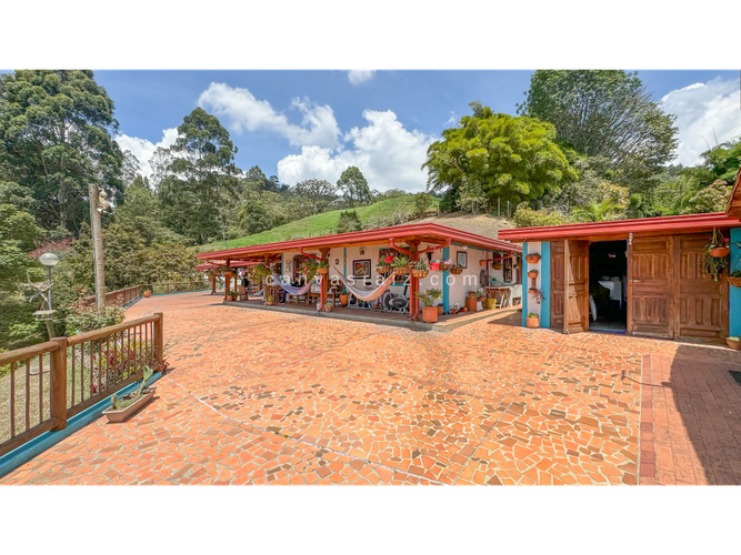 Finca en venta en Sajonia, Rionegro, 217 m² · foto 2 de 21