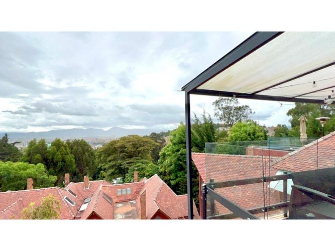 Casa en venta en Colinas De Suba, Bogotá · foto 2 de 24