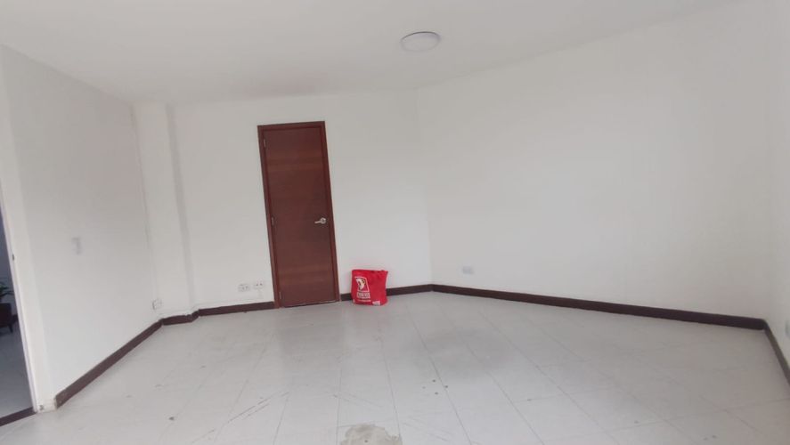 Oficina en arriendo en Bolivariana, Medellín, 22 m² · foto 3 de 5