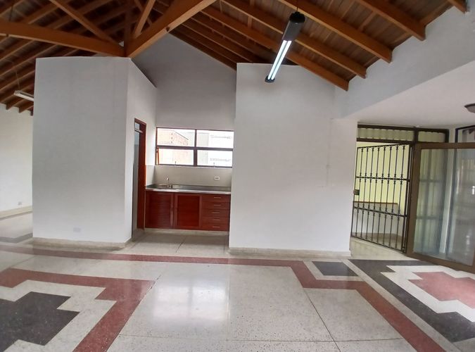 Oficina en arriendo en Estadio, Medellín, 140 m² · foto 8 de 11