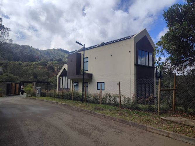 Casa de 3 alcobas en venta en La Clara, Guarne, 300 m² · foto 3 de 24