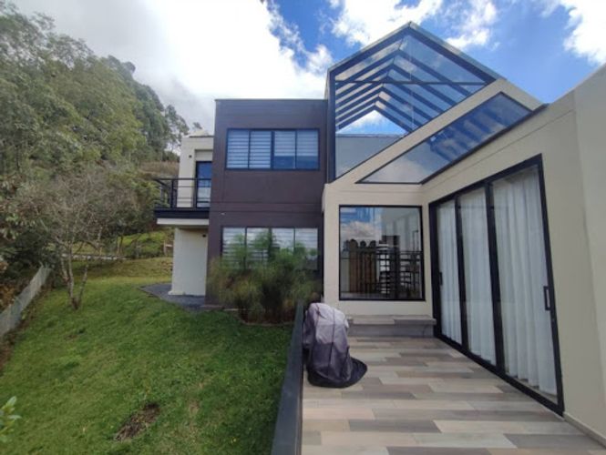 Casa de 3 alcobas en venta en La Clara, Guarne, 300 m² · foto 6 de 24