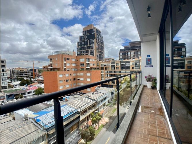 Apartamento de 2 alcobas en venta en Santa Barbara, Bogotá, 143 m² · foto 3 de 15
