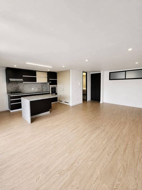 Apartaestudio en venta en Alhambra, Bogotá, 65 m² · foto 3 de 20