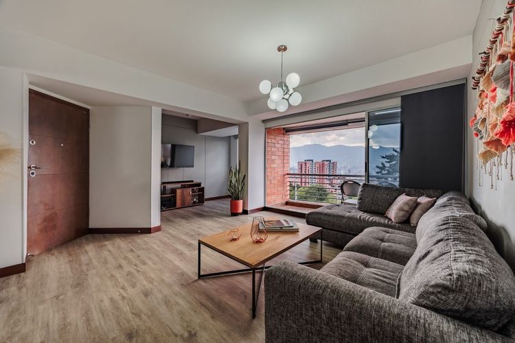 Apartamento de 3 alcobas en venta en Mugá, Envigado, 133 m² · foto 2 de 23