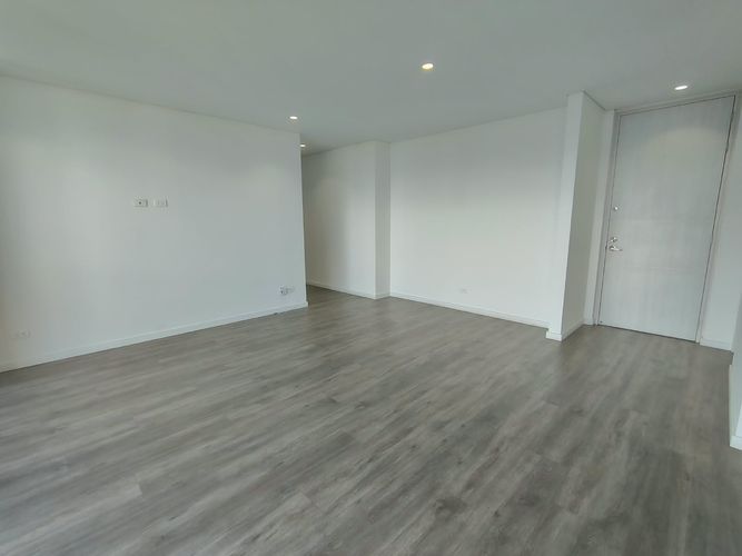 Apartamento de 2 alcobas en arriendo en El Poblado, Medellín, 95 m² · foto 10 de 17