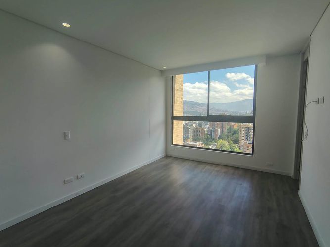 Apartamento de 2 alcobas en arriendo en El Poblado, Medellín, 95 m² · foto 9 de 17