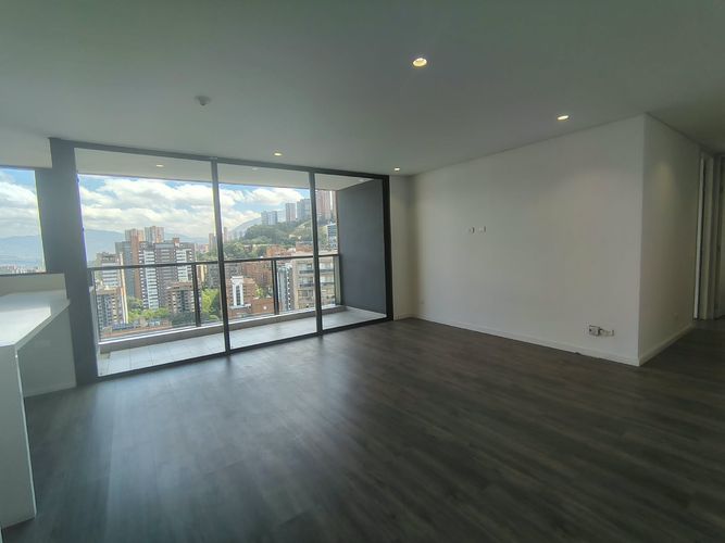 Apartamento de 2 alcobas en arriendo en El Poblado, Medellín, 95 m² · foto 2 de 17