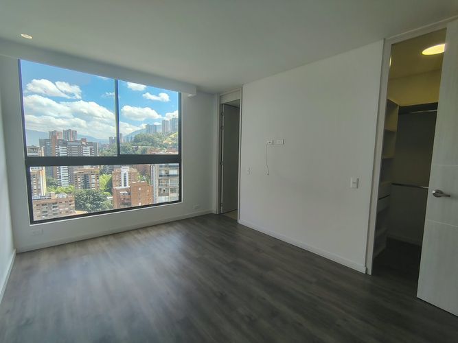 Apartamento de 2 alcobas en arriendo en El Poblado, Medellín, 95 m² · foto 7 de 17