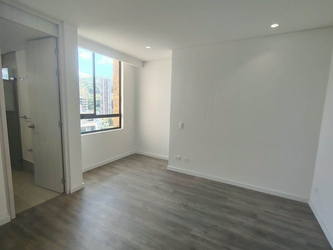Apartamento de 2 alcobas en arriendo en El Poblado, Medellín, 95 m² · foto 12 de 17