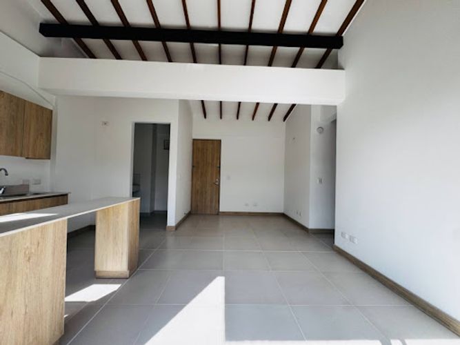 Apartamento de 2 alcobas en venta en La Ceja, 74 m² · foto 2 de 17