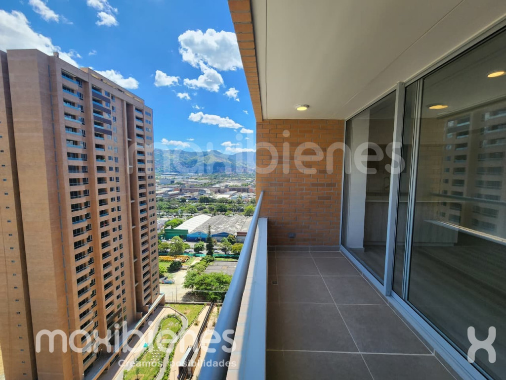 Apartamento en arriendo en Ciudad Del Río, Medellín · foto 3 de 14