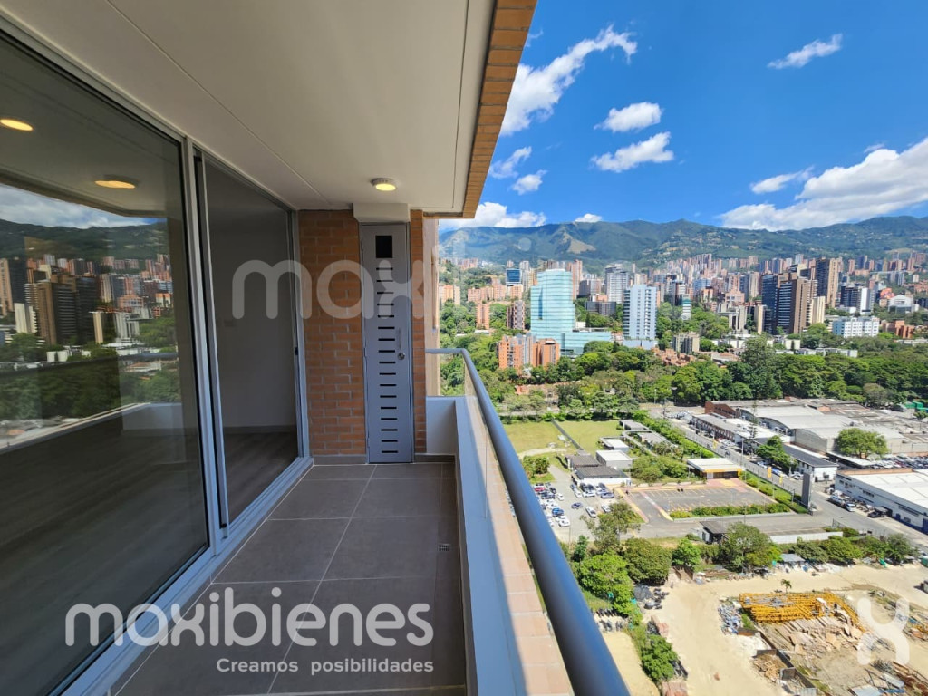 Apartamento en arriendo en Ciudad Del Río, Medellín · foto 7 de 14
