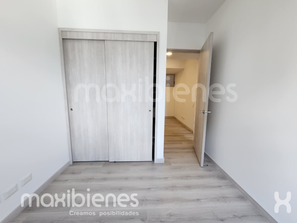 Apartamento en arriendo en Ciudad Del Río, Medellín · foto 8 de 14