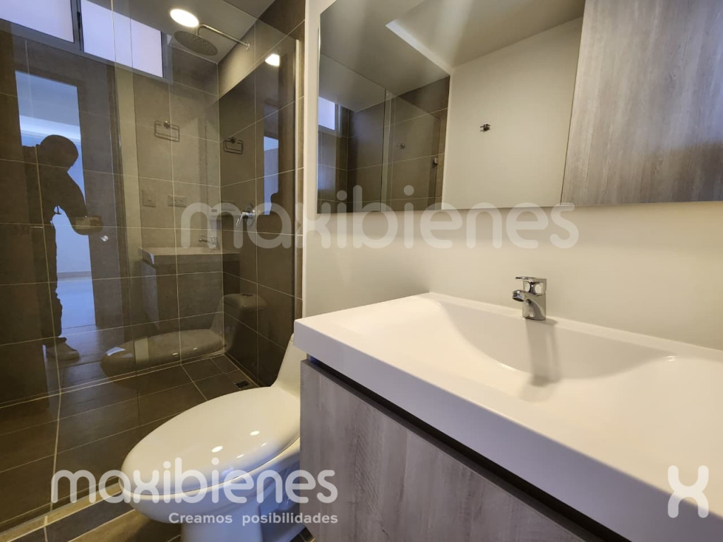 Apartamento en arriendo en Ciudad Del Río, Medellín · foto 13 de 14