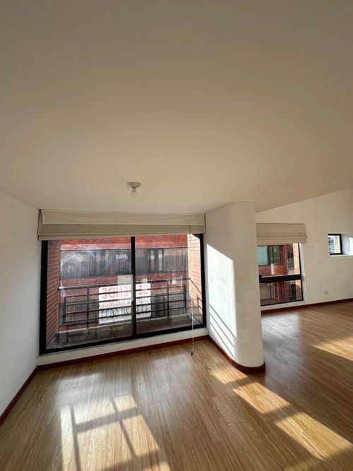 Apartamento de 3 alcobas en venta en Chico Norte, Bogotá, 100 m² · foto 3 de 24