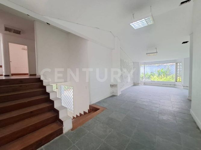 Local en arriendo en San Lucas, Medellín, 342 m² · foto 3 de 18