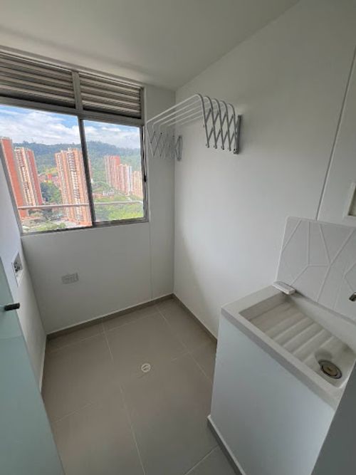 Apartamento de 3 alcobas en arriendo en Vegas De La Doctora, Sabaneta, 80 m² · foto 12 de 19