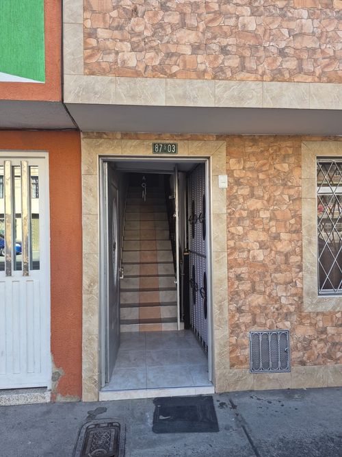 Casa de 3 alcobas en venta en Patio Bonito, Bogotá, 140 m² · foto 2 de 21