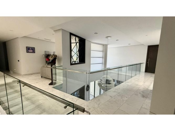 Casa de 4 alcobas en venta en Lagos Del Caujaral, Atlántico, 854 m² · foto 3 de 9