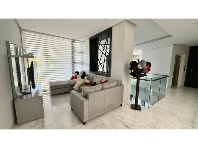 Casa de 4 alcobas en venta en Lagos Del Caujaral, Atlántico, 854 m² · foto 4 de 9
