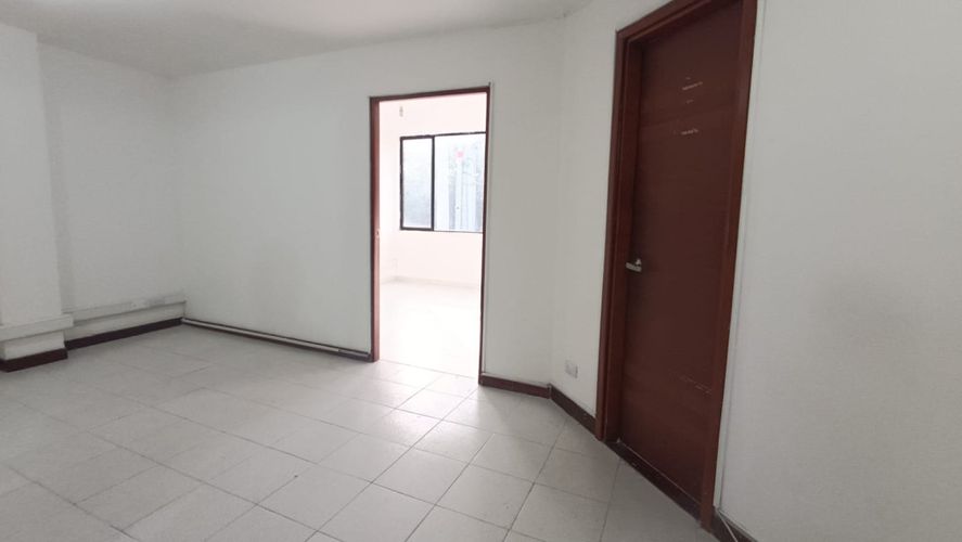 Oficina en arriendo en Bolivariana, Medellín, 35 m² · foto 3 de 6