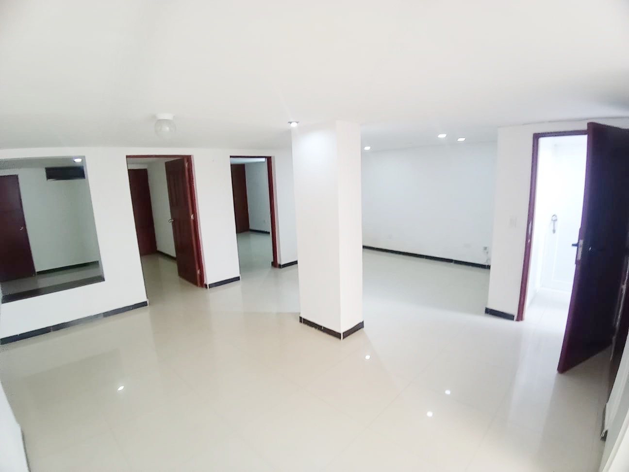 Apartamento en venta en Miraflores, Cali · foto 2 de 21