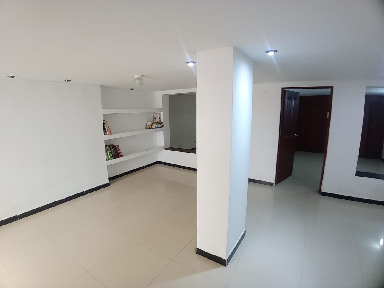 Apartamento en venta en Miraflores, Cali · foto 3 de 21