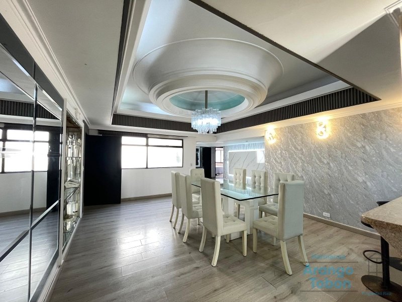 Apartamento en arriendo en Laureles, Medellín · foto 2 de 22