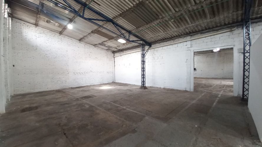 Bodega en arriendo en Manzanares, Cali, 497 m² · foto 11 de 16