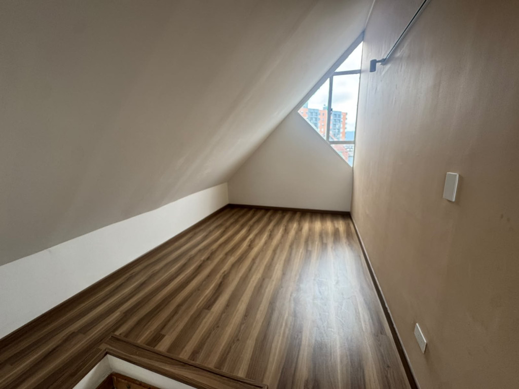 Apartamento en venta en Castilla, Bogotá · foto 7 de 19