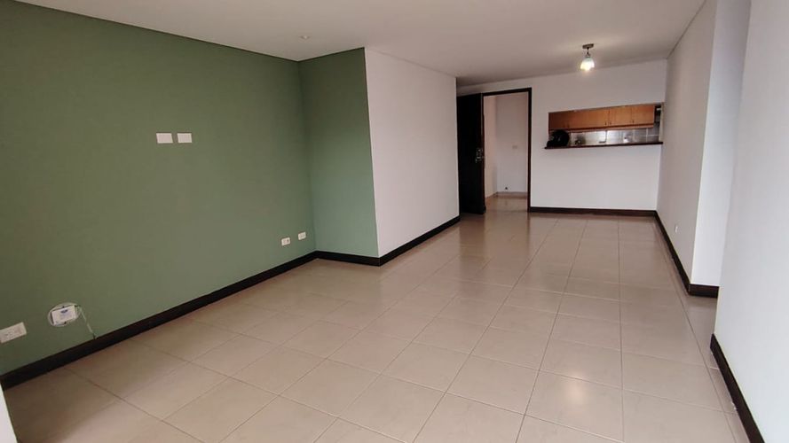 Apartamento de 3 alcobas en arriendo en Los Balsos, Medellín, 105 m² · foto 4 de 9