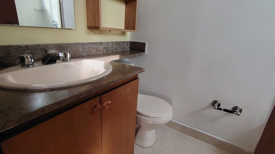 Apartamento de 3 alcobas en arriendo en Los Balsos, Medellín, 105 m² · foto 9 de 9