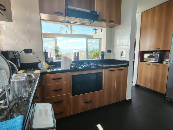 Apartamento de 3 alcobas en arriendo en El Poblado, Medellín, 170 m² · foto 5 de 18