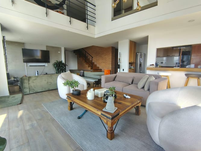Apartamento de 3 alcobas en arriendo en El Poblado, Medellín, 170 m² · foto 2 de 18