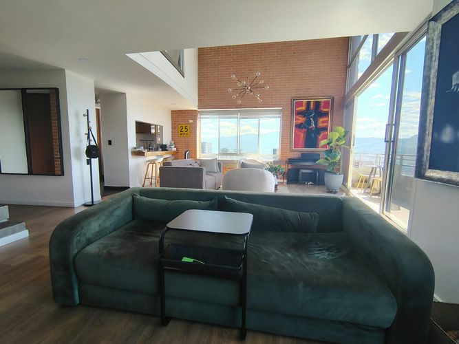Apartamento de 3 alcobas en arriendo en El Poblado, Medellín, 170 m² · foto 10 de 18