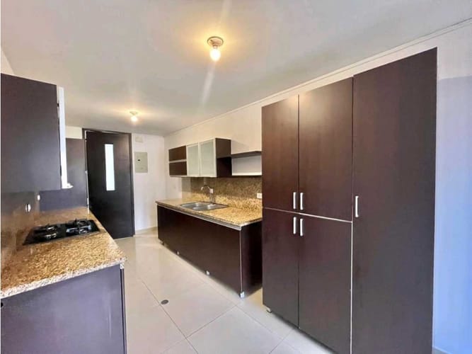 Apartamento de 3 alcobas en venta en Aguacatal, Cali, 180 m² · foto 5 de 24