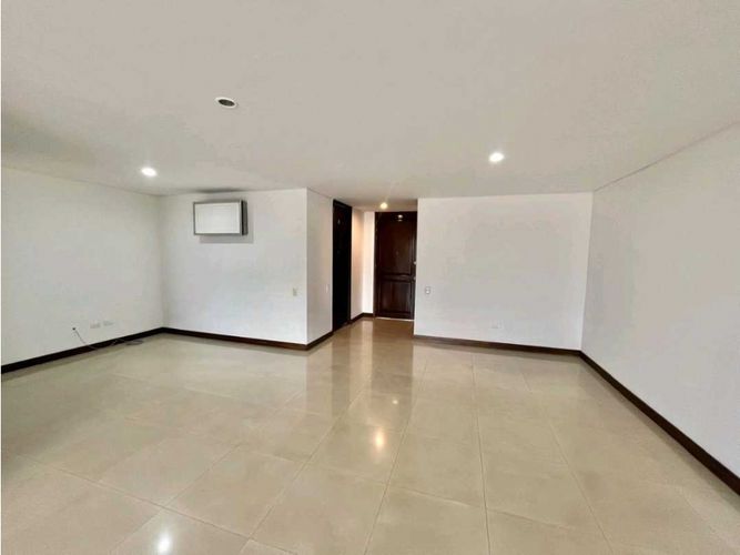 Apartamento de 3 alcobas en venta en Aguacatal, Cali, 180 m² · foto 7 de 24