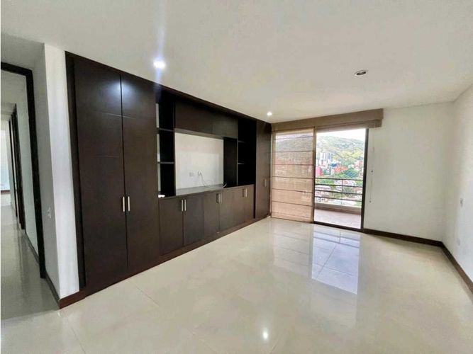 Apartamento de 3 alcobas en venta en Aguacatal, Cali, 180 m² · foto 9 de 24
