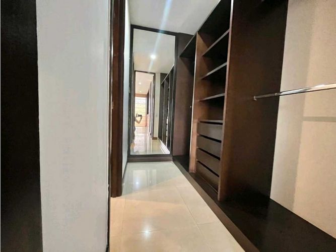 Apartamento de 3 alcobas en venta en Aguacatal, Cali, 180 m² · foto 24 de 24